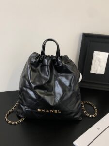 Front view of Replica Chanel 22Bag Backpack Big 40 in black cow leather